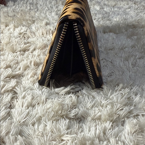 Leopard Print Wallet - Picture 5 of 9